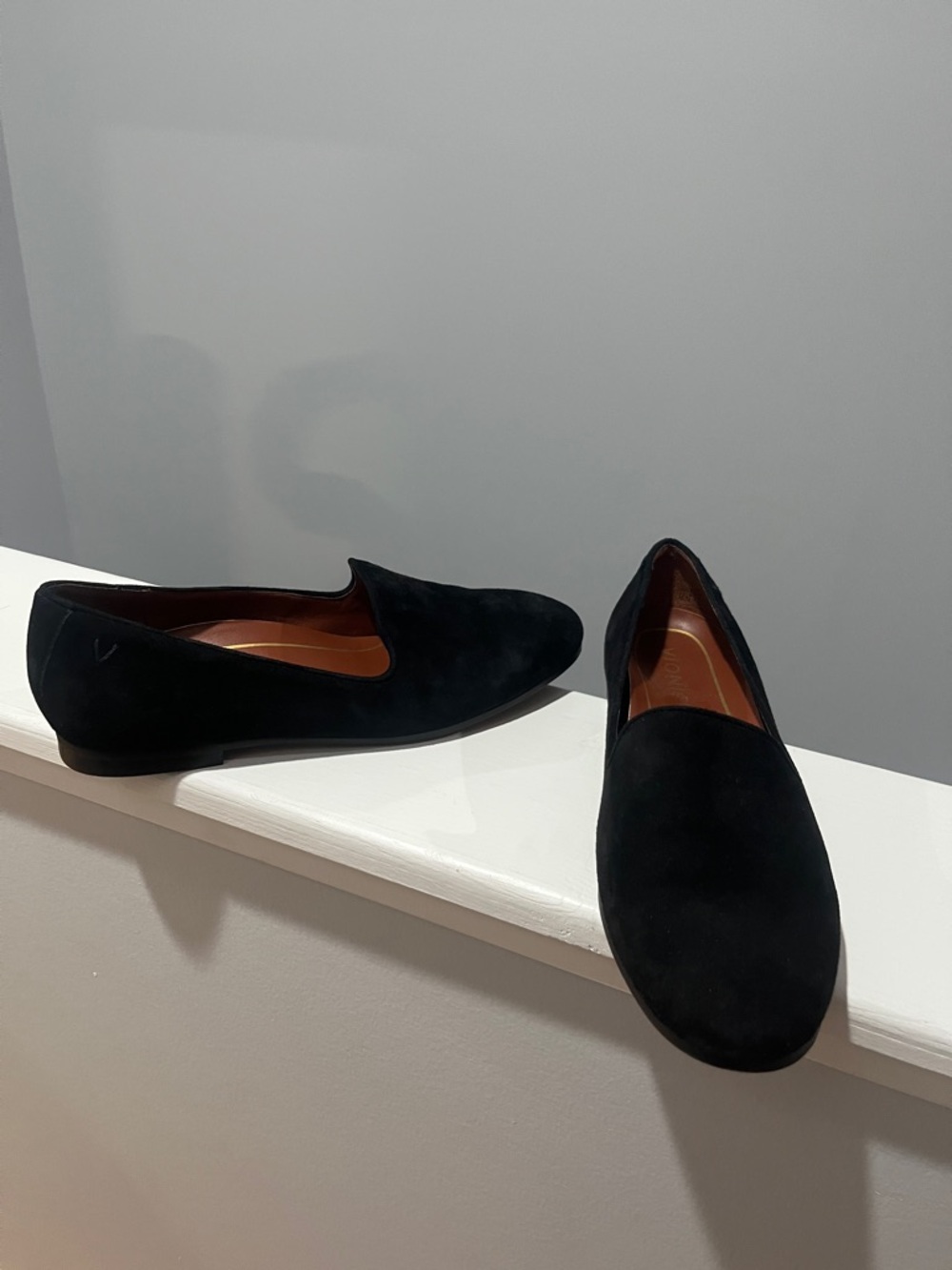 Vionic Willa Suede Black Loafers NWOT Size 7 1/2 7.5